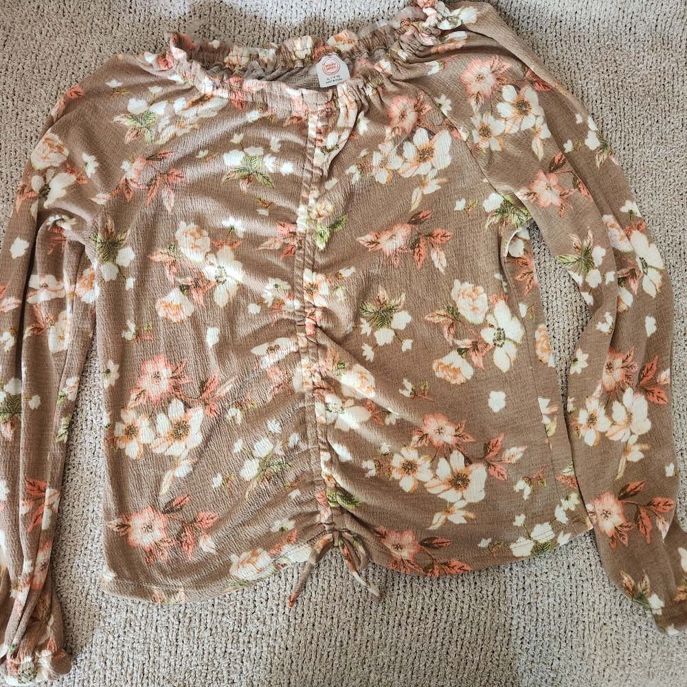 Brown blouse with floral print